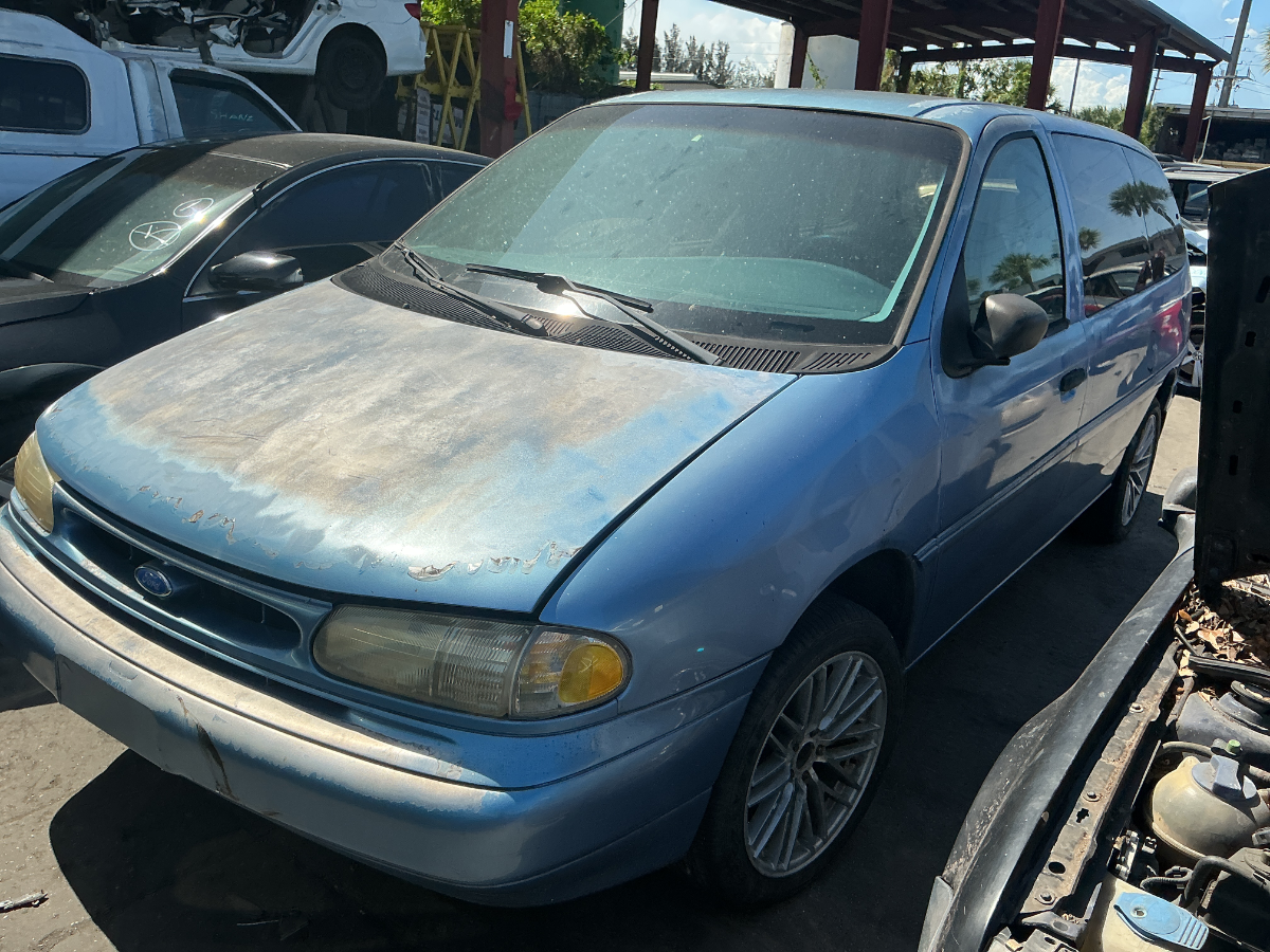 Photo of 1996 Ford Windstar