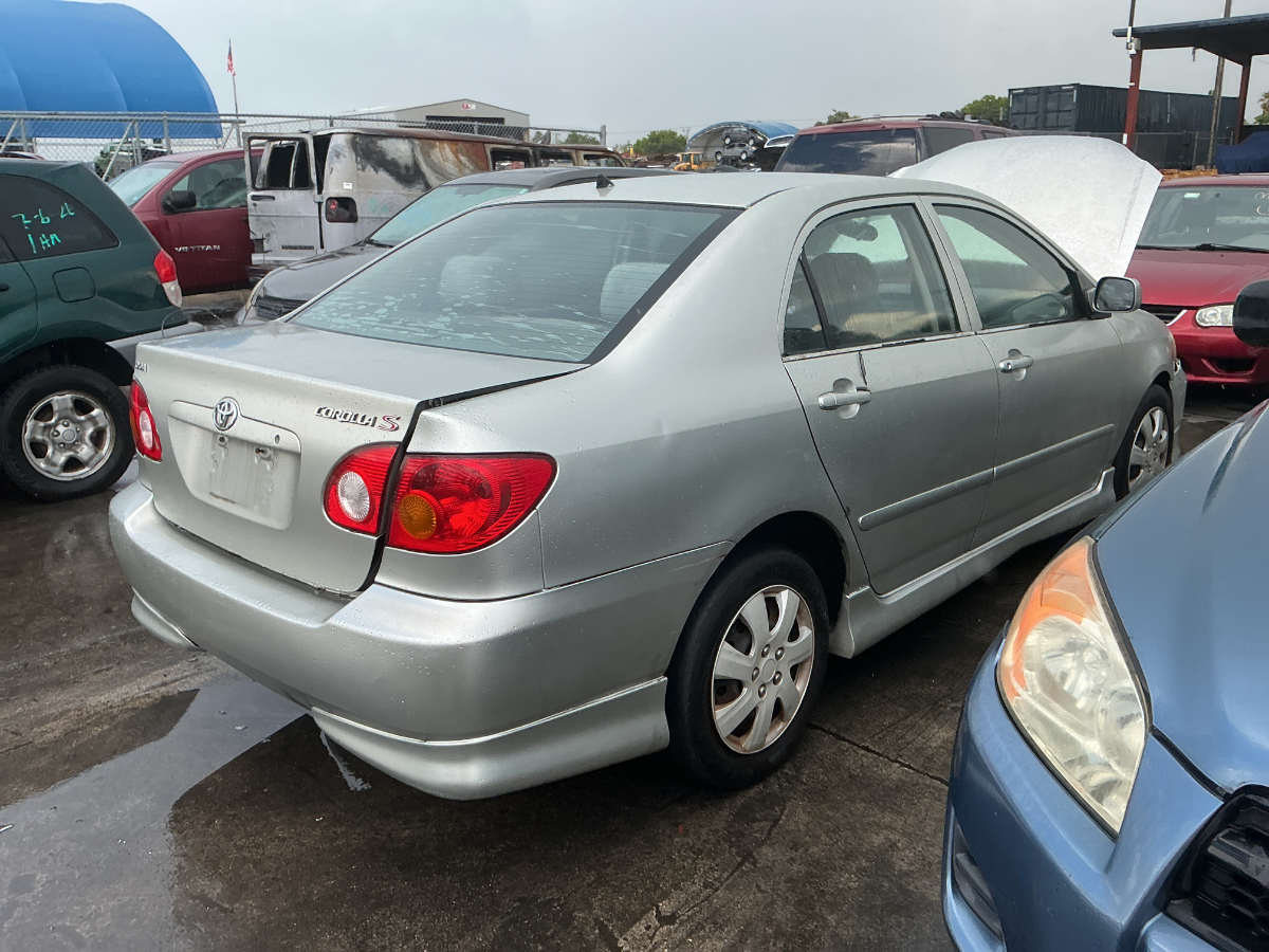 Photo of 2004 Toyota Corolla
