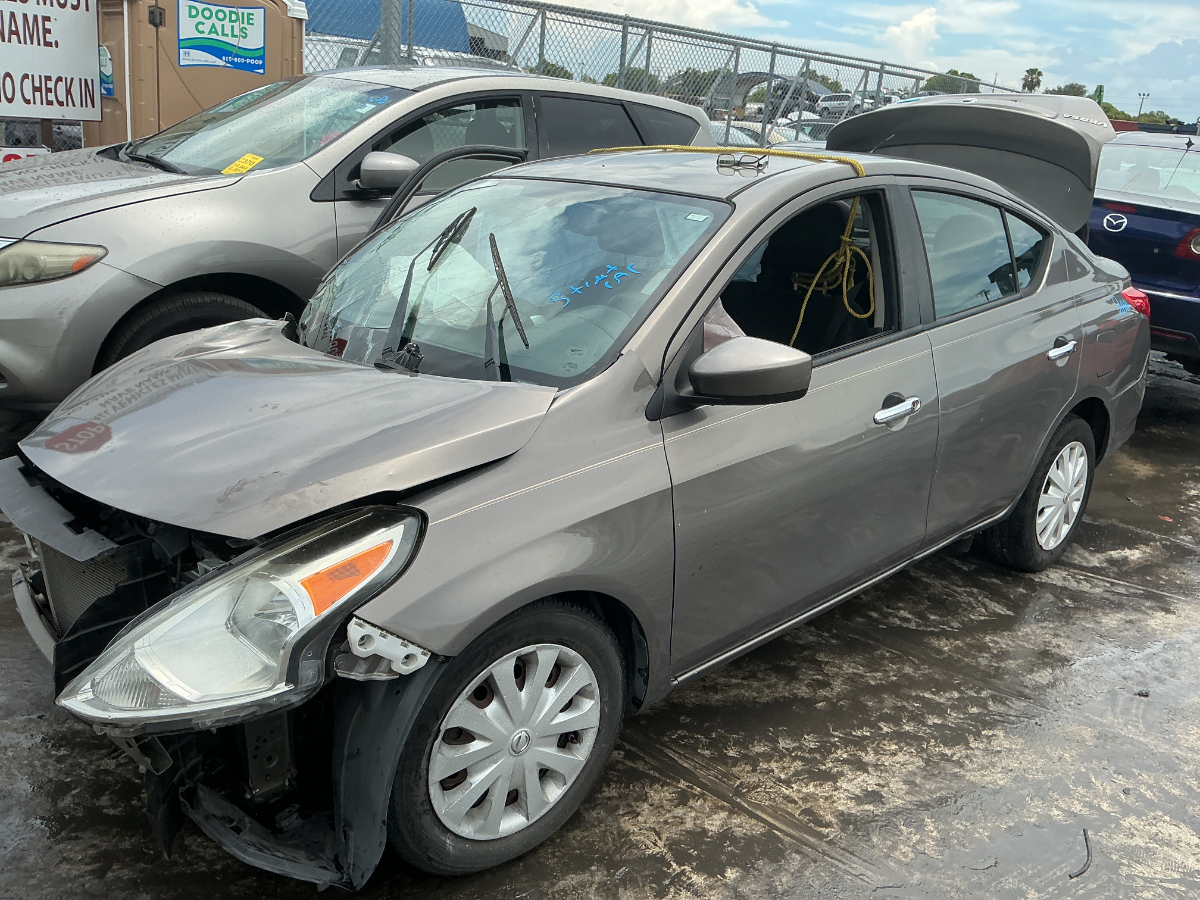 Photo of 2015 Nissan Versa