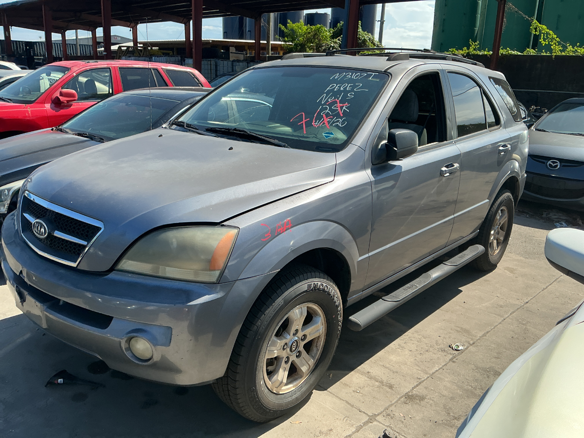 Photo of 2005 Kia Sorento