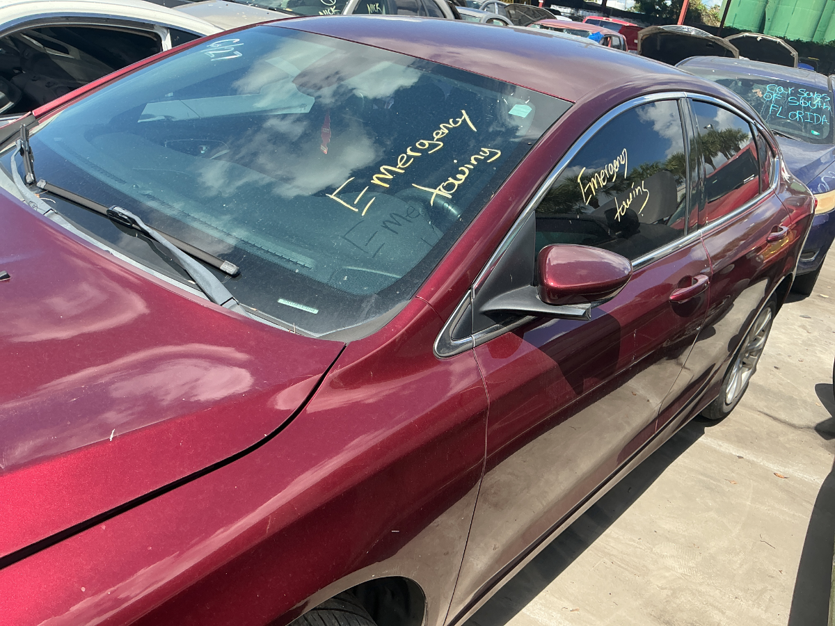 Photo of 2015 Chrysler 200