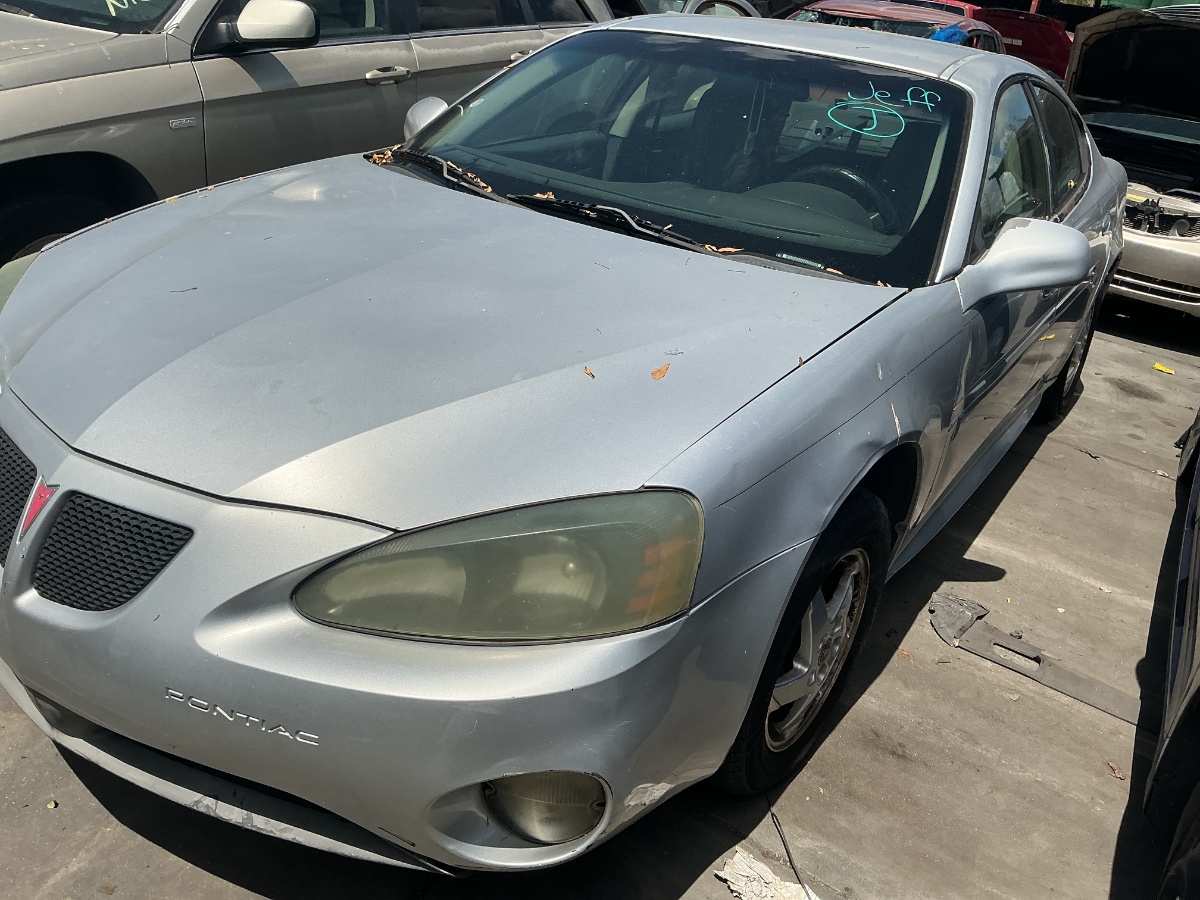 Photo of 2004 Pontiac Grand Prix