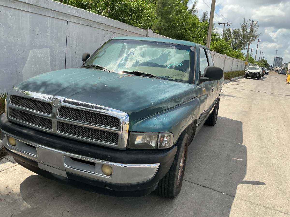 Photo of 1999 Dodge Ram Pickup
