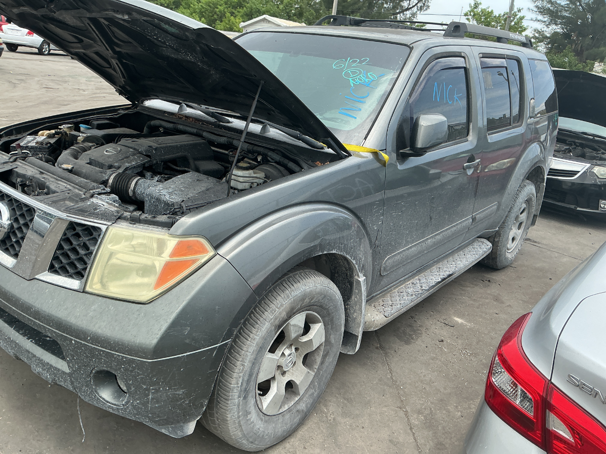 Photo of 2006 Nissan Pathfinder