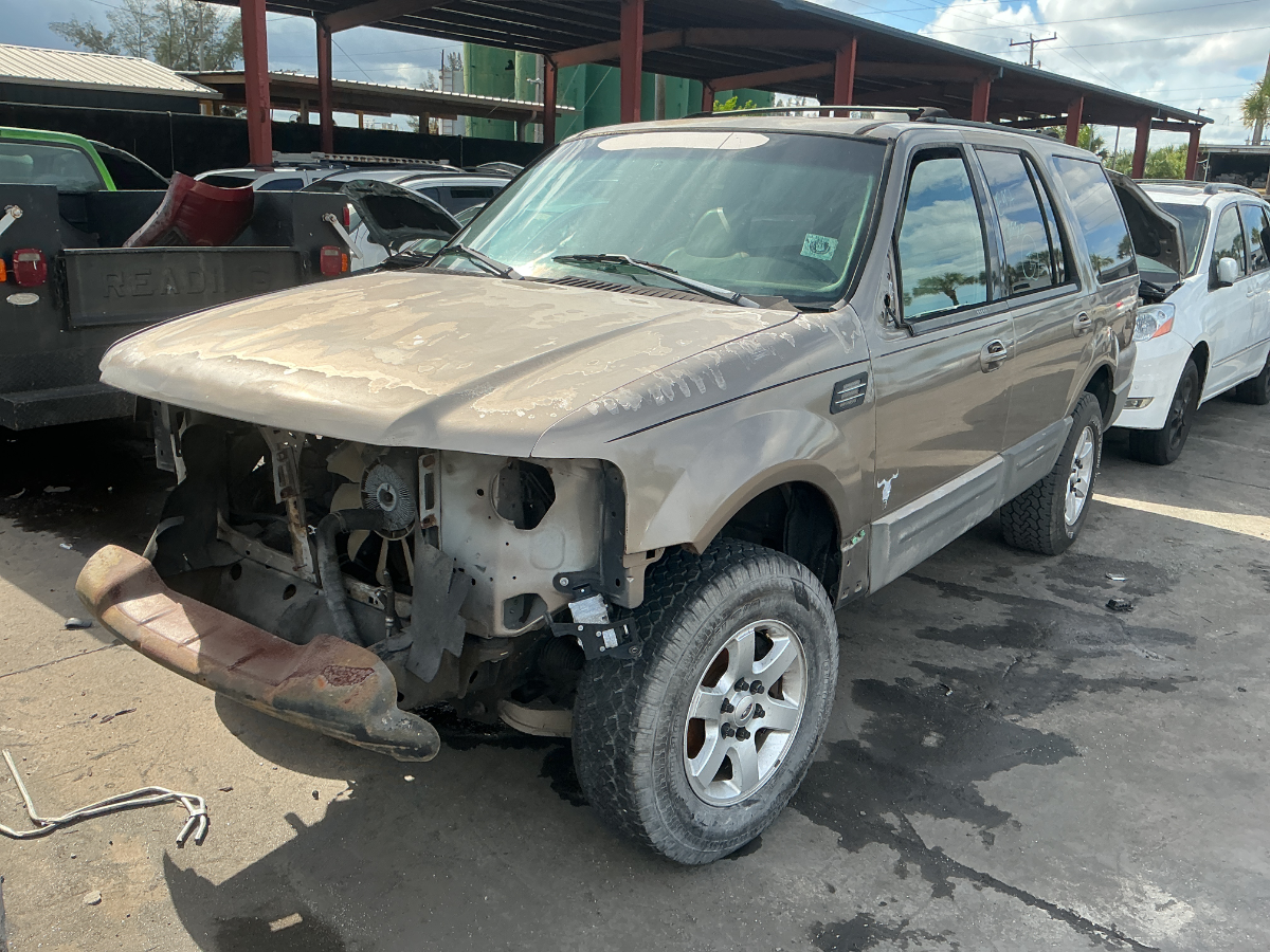 Photo of 2003 Ford Expedition
