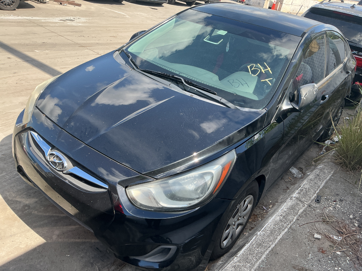 Photo of 2014 Hyundai Accent