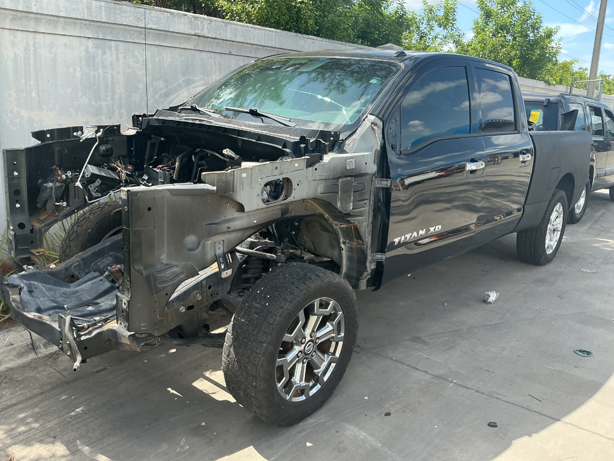 Photo of 2017 Nissan Titan