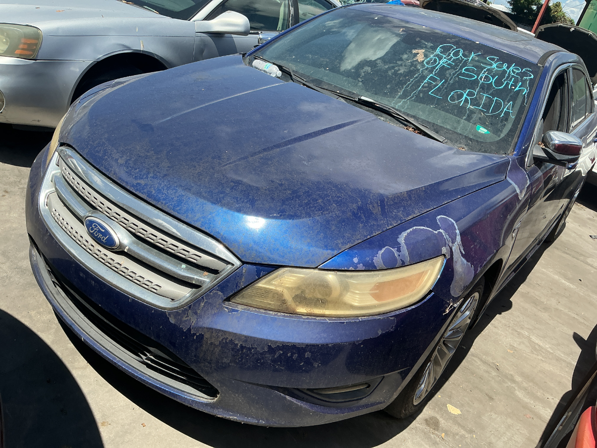 Photo of 2013 Ford Taurus