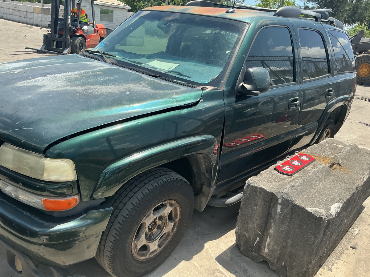 Photo of 2004 Chevrolet Tahoe