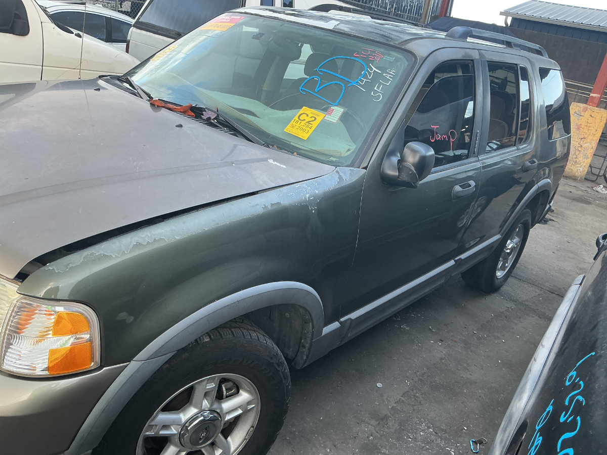 Photo of 2003 Ford Explorer