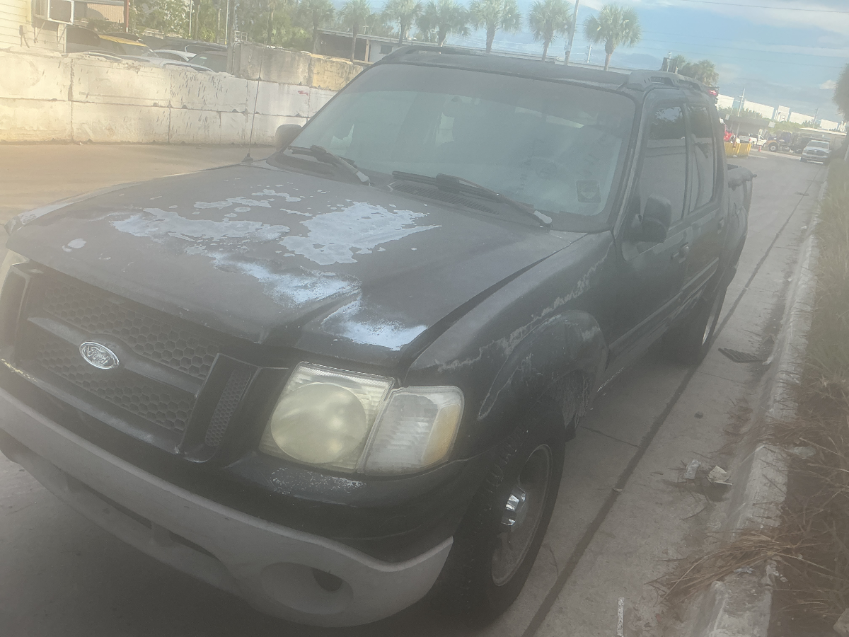 Photo of 2002 Ford Explorer Sport Trac