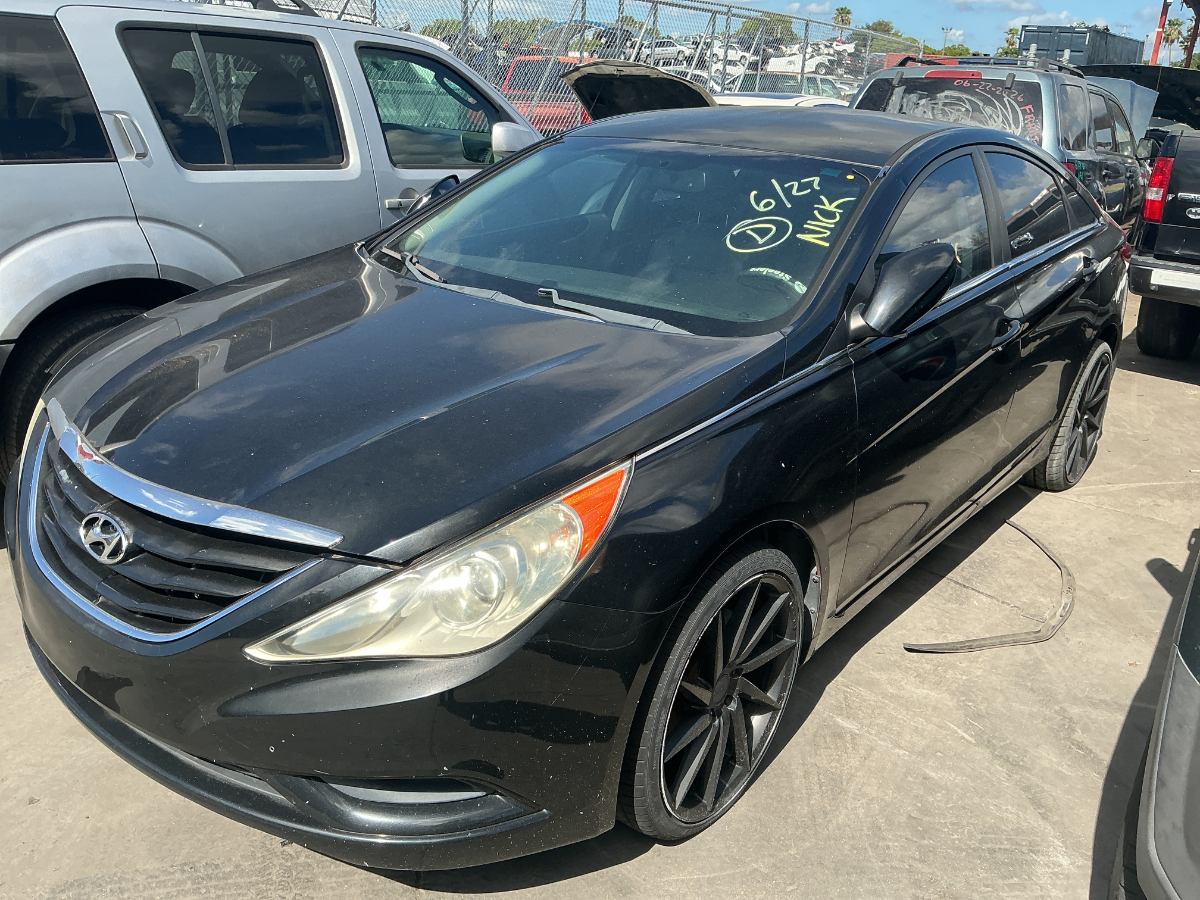 Photo of 2011 Hyundai Sonata