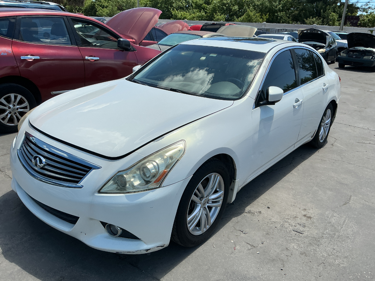 Photo of 2012 Infiniti G37
