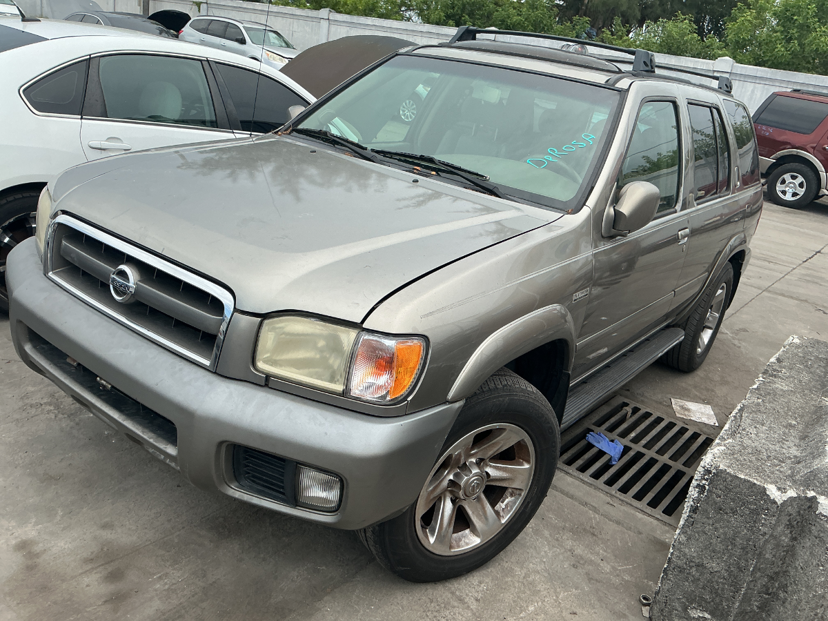 Photo of 2004 Nissan Pathfinder