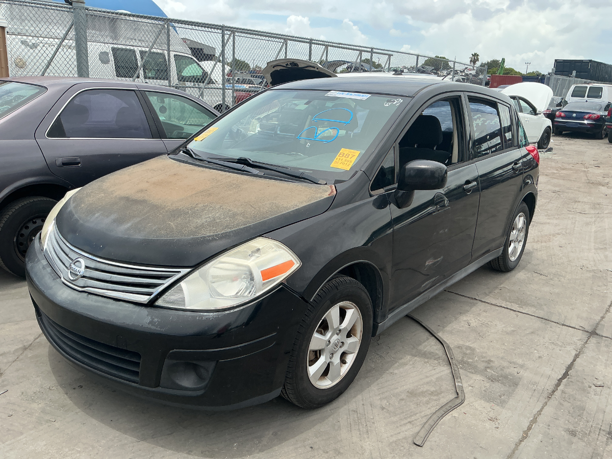 Photo of 2012 Nissan Versa