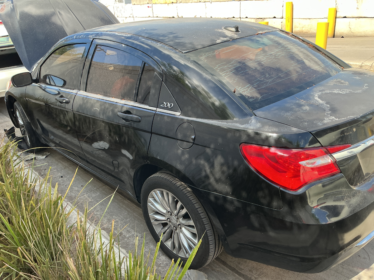 Photo of 2013 Chrysler 200