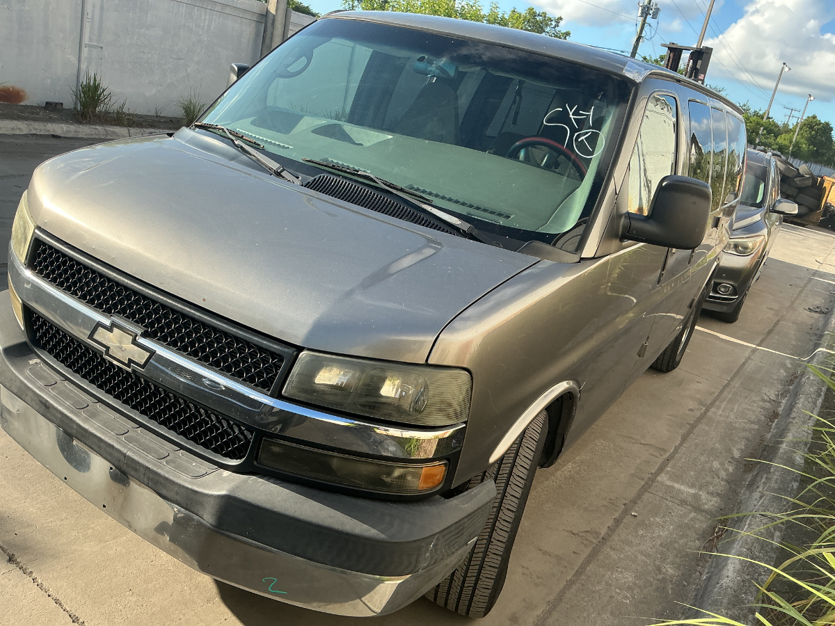 Photo of 2006 Chevrolet Express