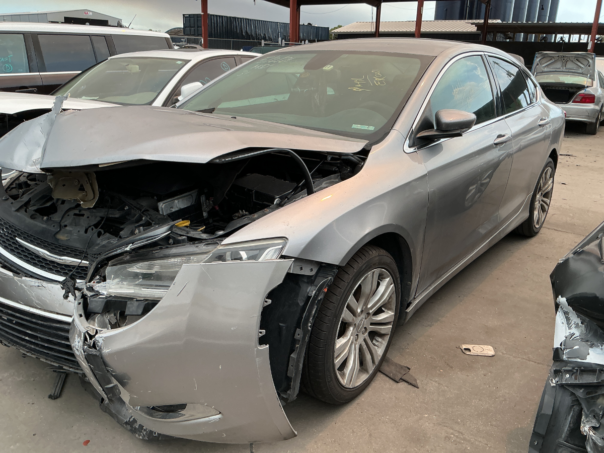 Photo of 2015 Chrysler 200