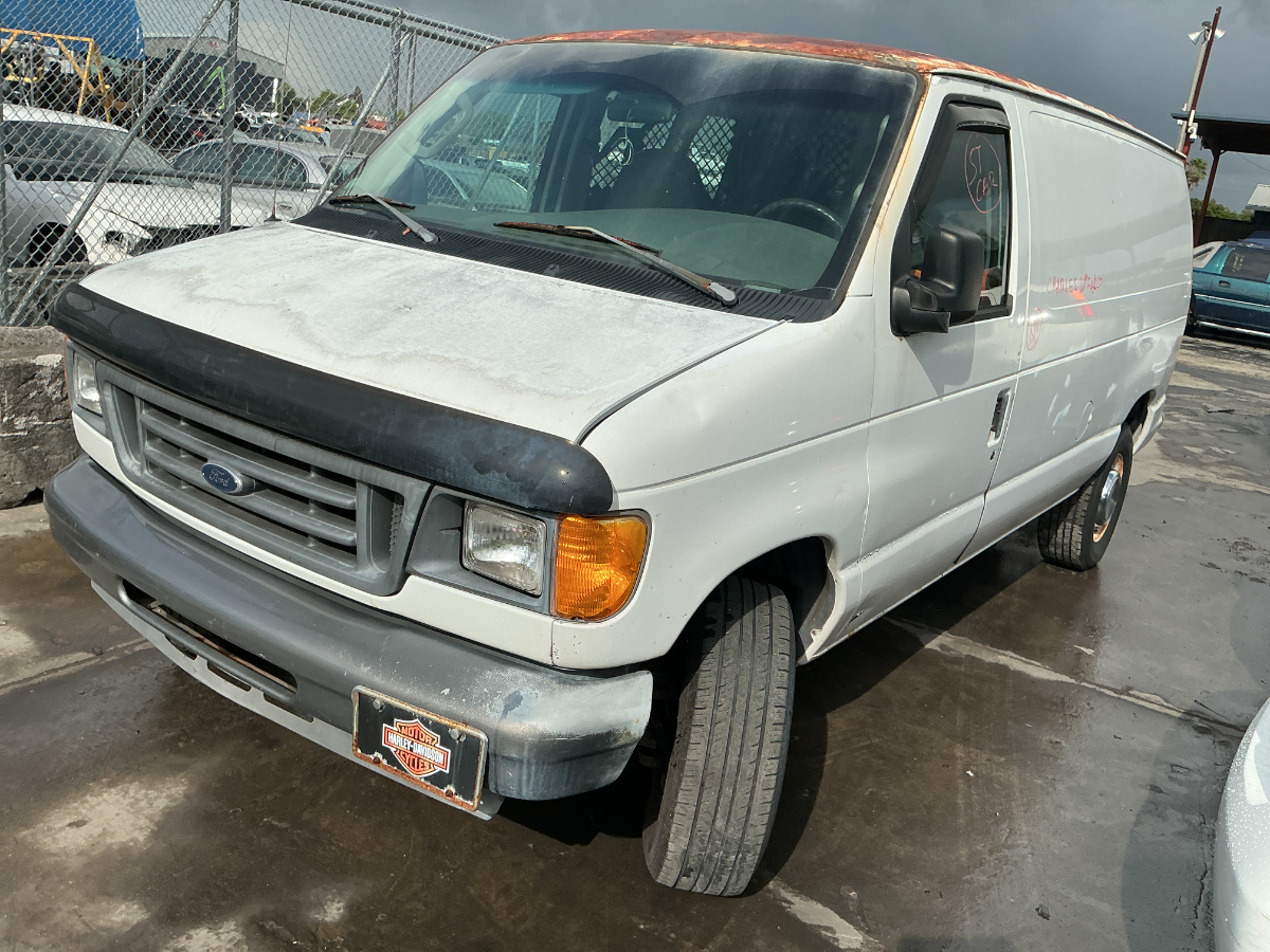 Photo of 2004 Ford Econoline