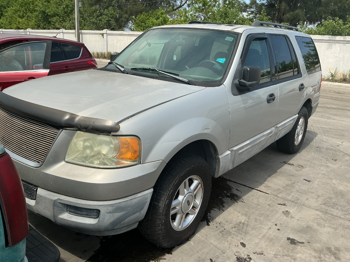 Photo of 2006 Ford Expedition