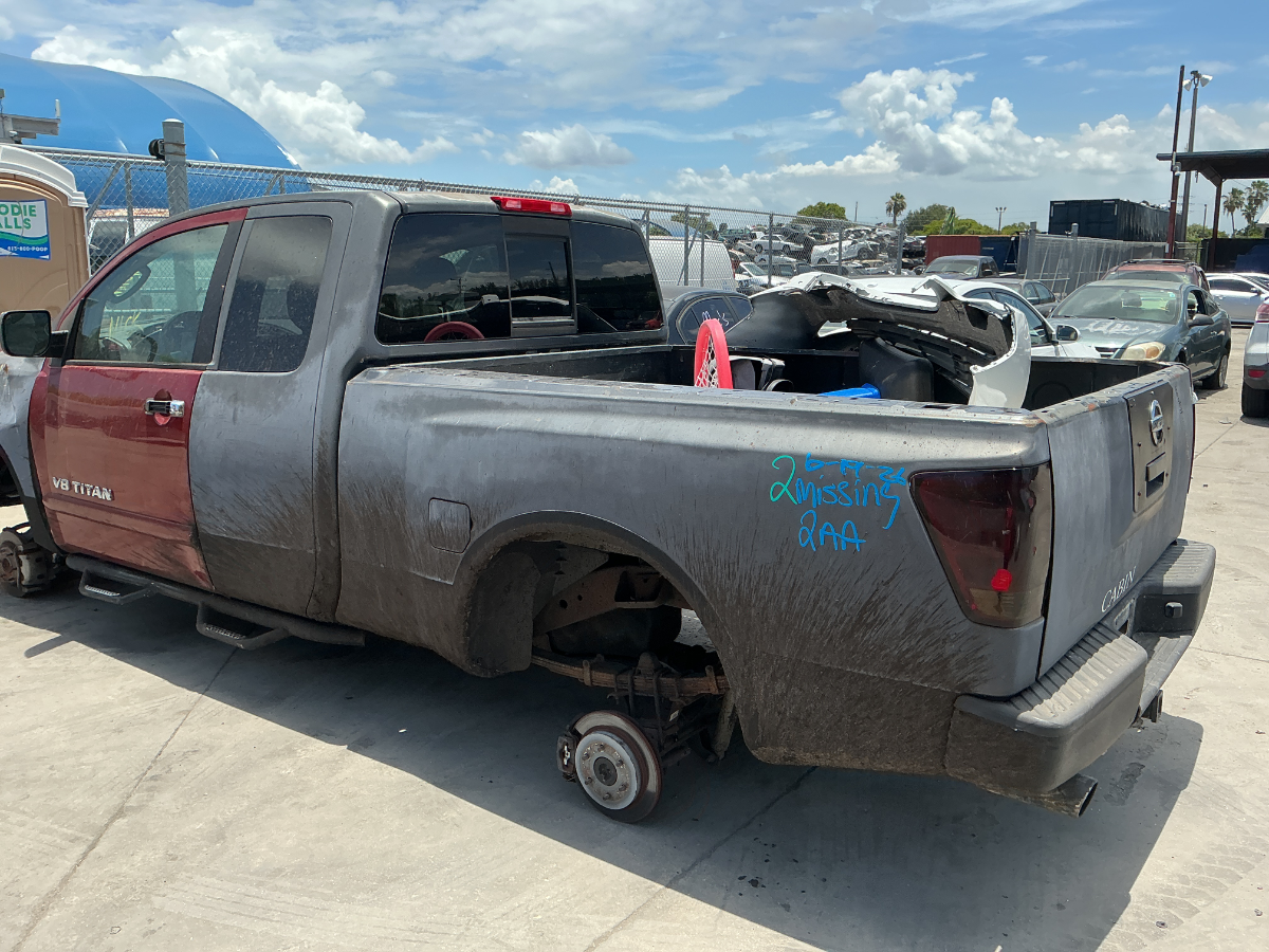 Photo of 2006 Nissan Titan