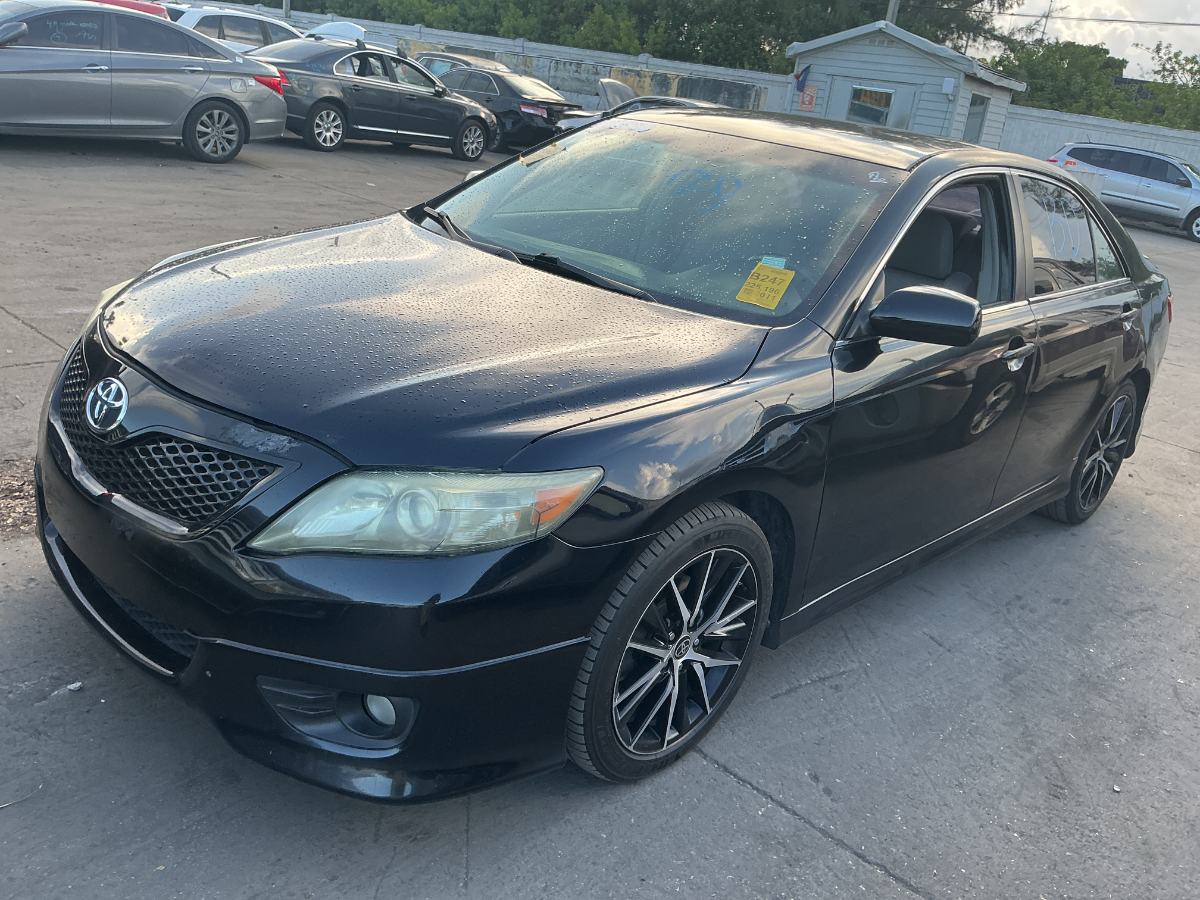 Photo of 2011 Toyota Camry