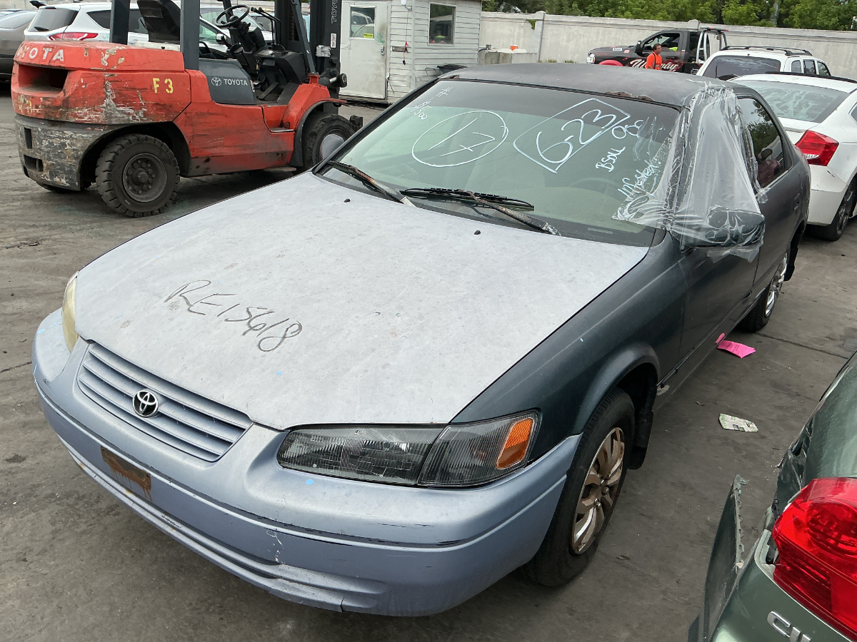 Photo of 1998 Toyota Camry