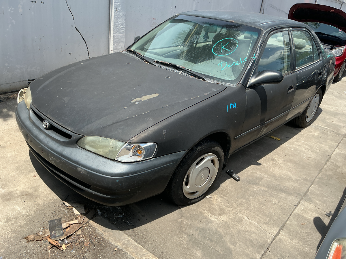 Photo of 1999 Toyota Corolla
