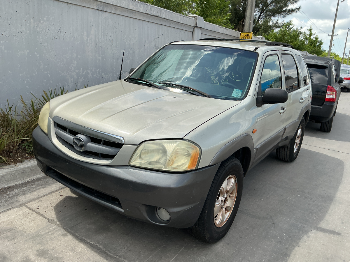 Photo of 2003 Mazda Tribute