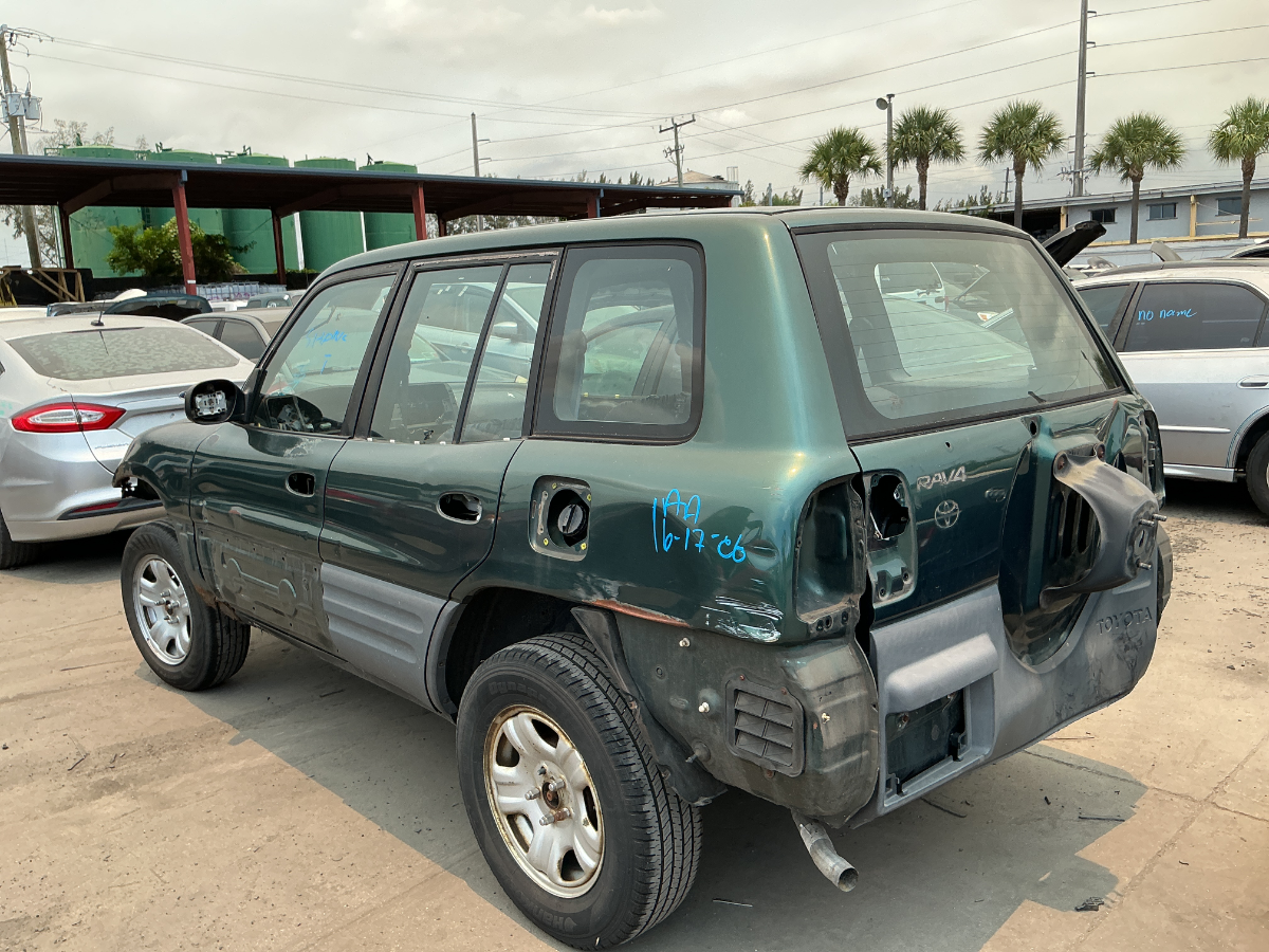 Photo of 1998 Toyota Rav4
