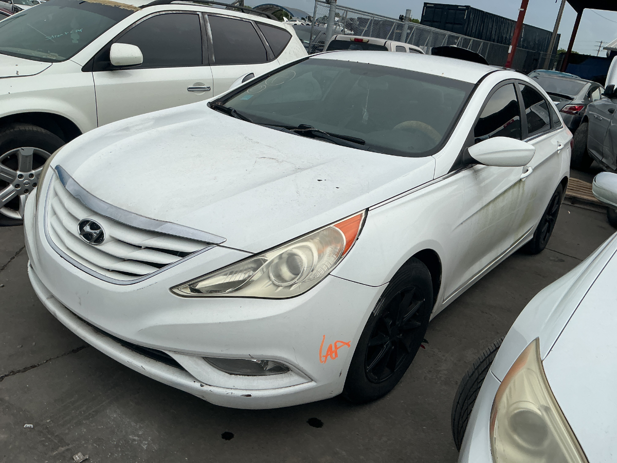Photo of 2013 Hyundai Sonata