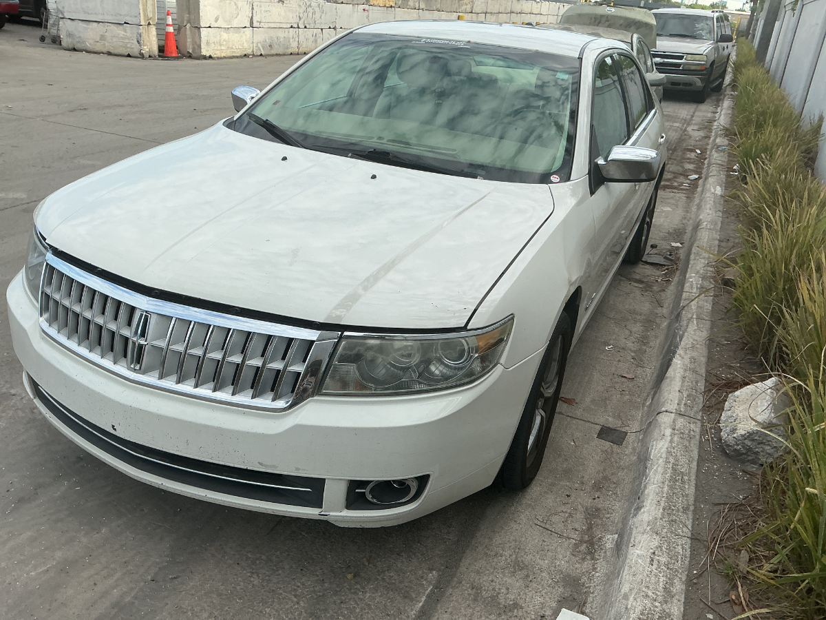 Photo of 2008 Lincoln Mkz