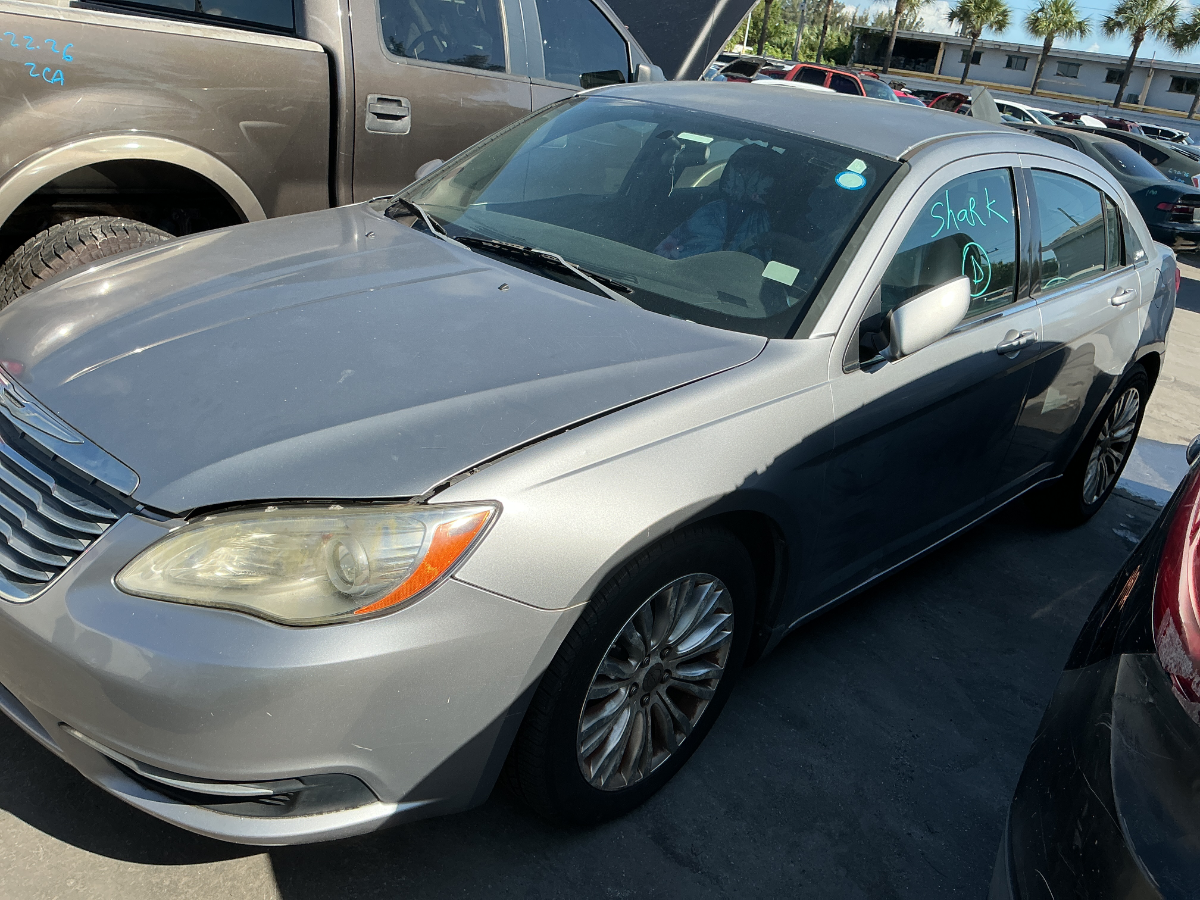 Photo of 2013 Chrysler 200