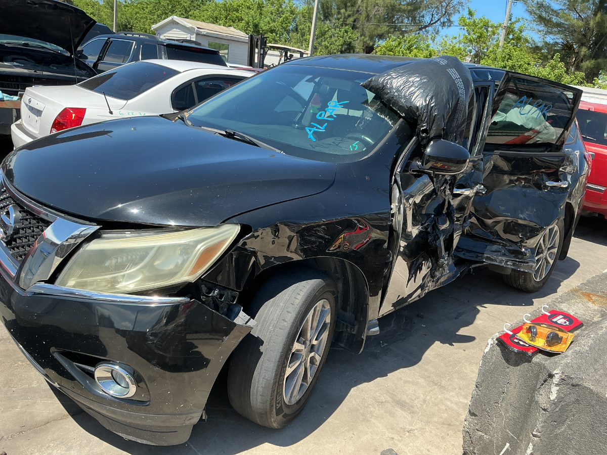 Photo of 2015 Nissan Pathfinder