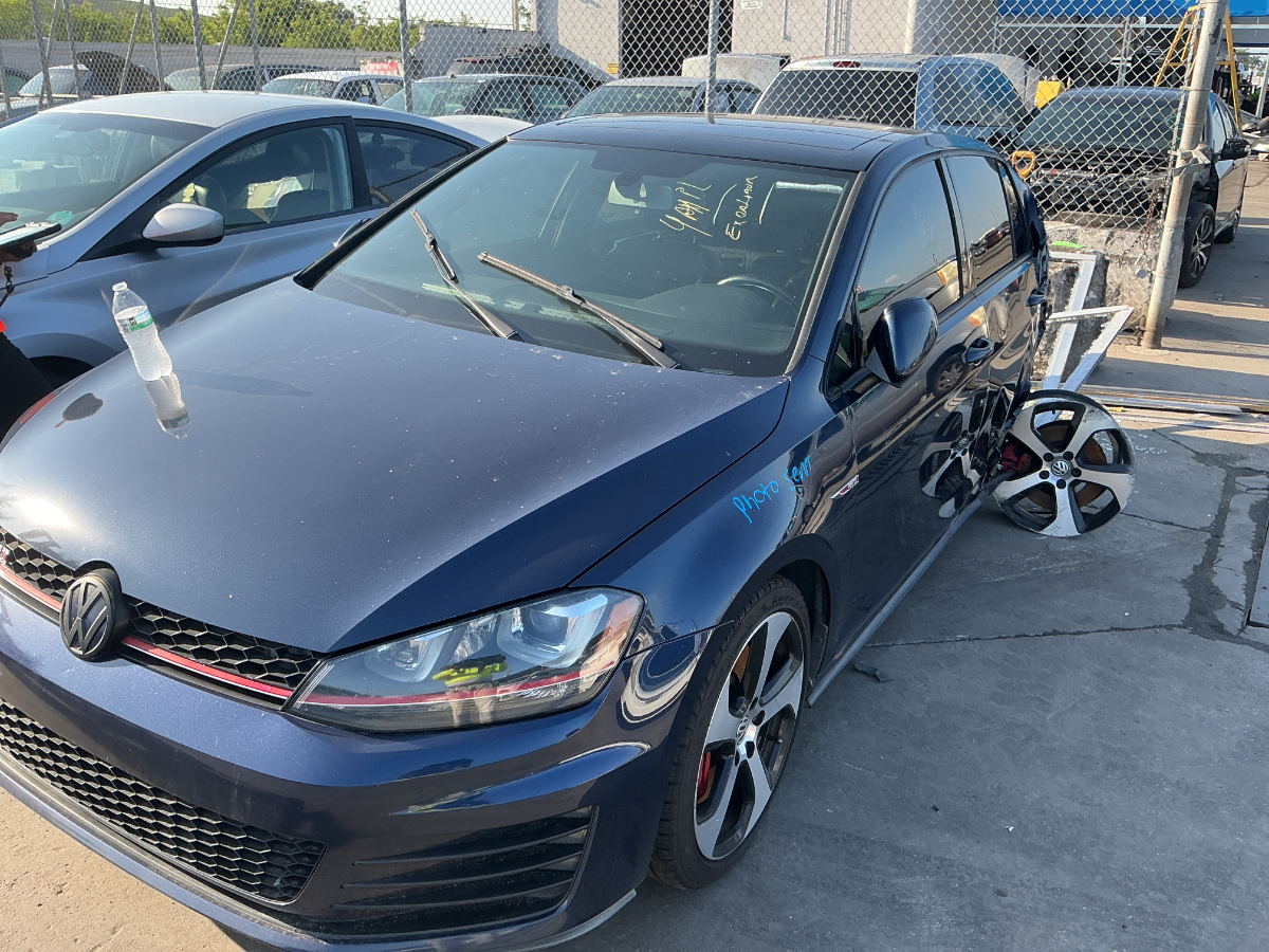 Photo of 2016 Volkswagen Gti
