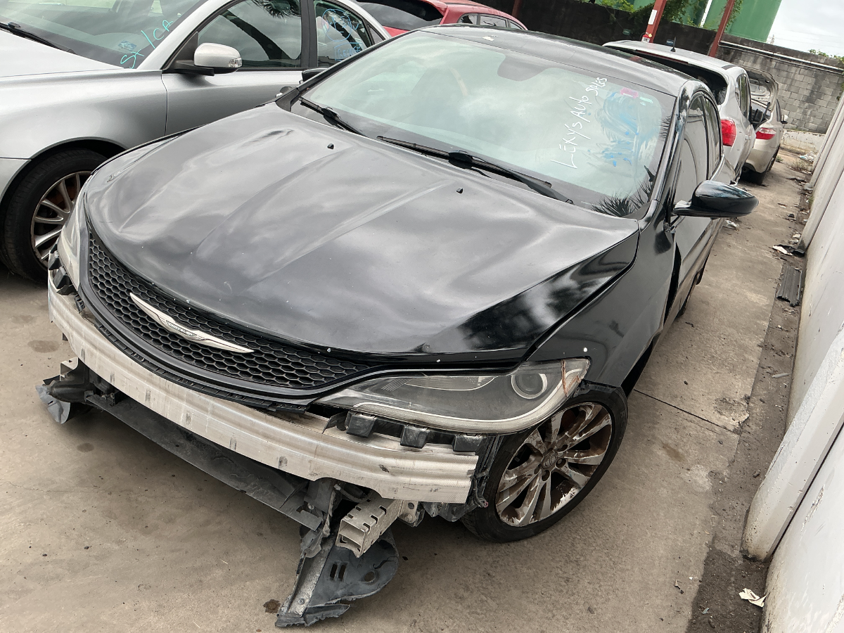 Photo of 2017 Chrysler 200
