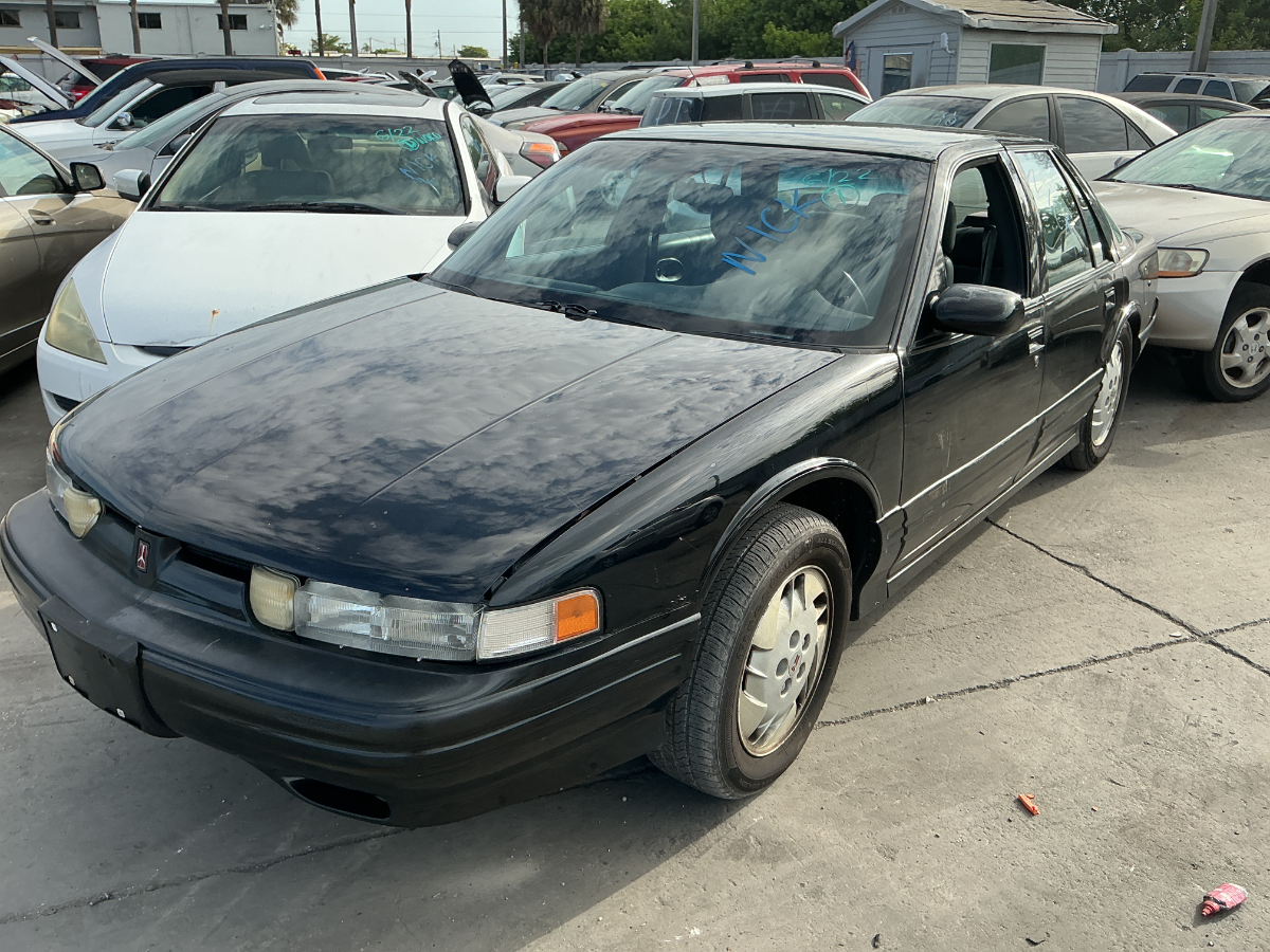 Photo of 1995 Oldsmobile Cutlass Supreme