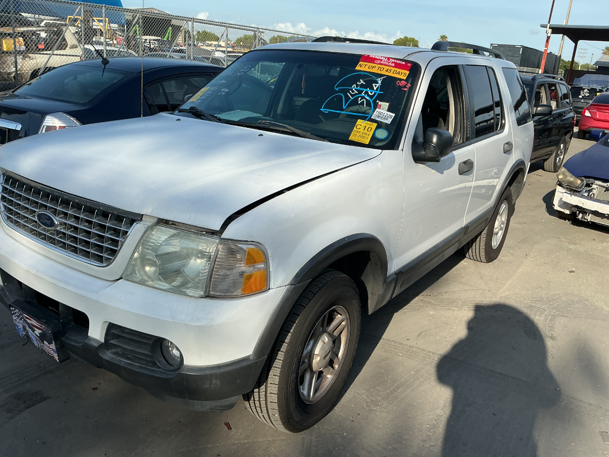 Photo of 2003 Ford Explorer