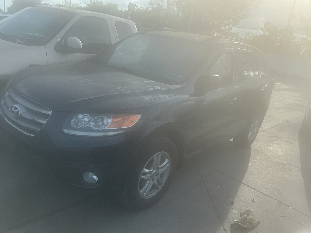 Photo of 2012 Hyundai Santa Fe