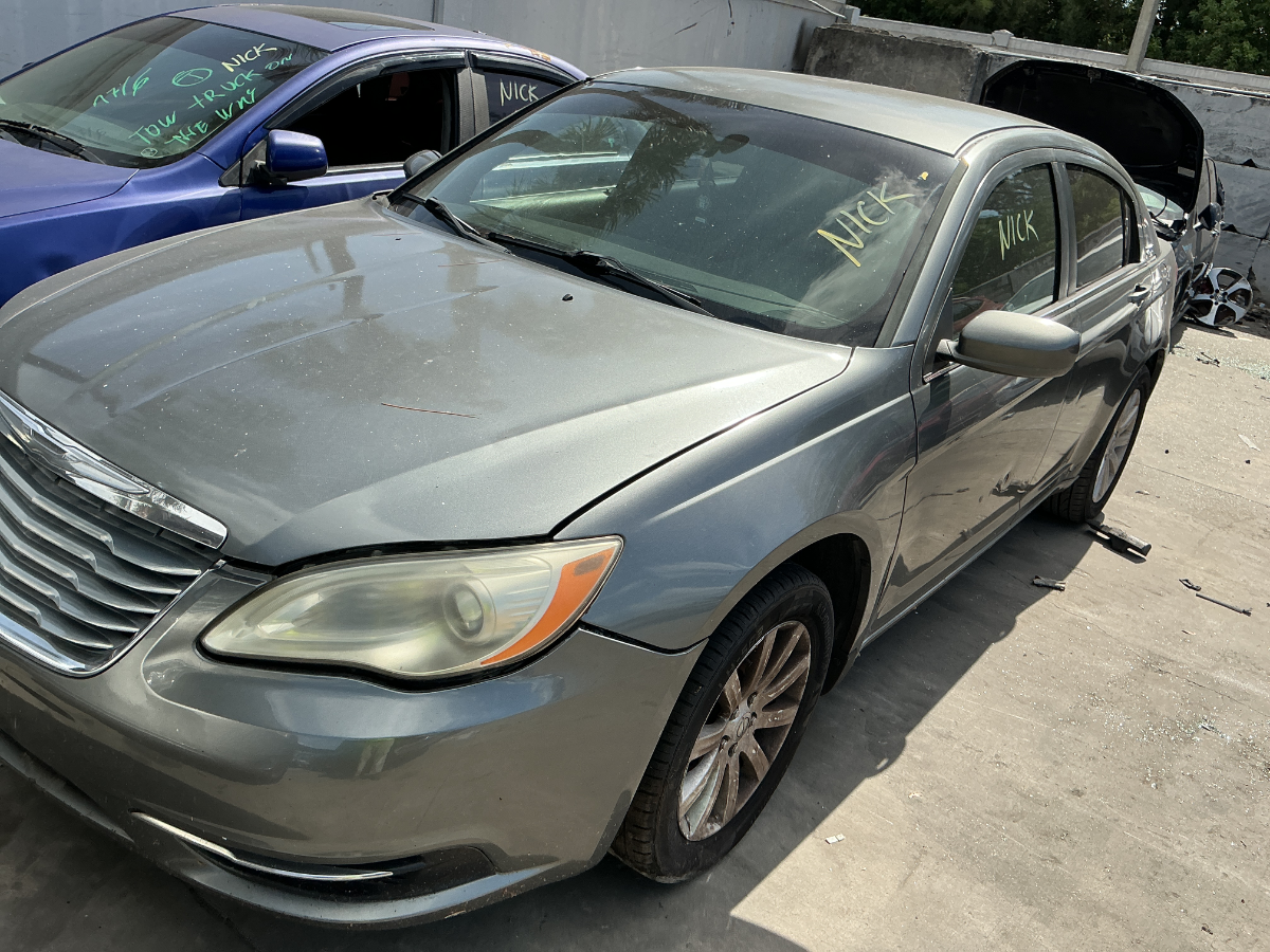 Photo of 2011 Chrysler 200