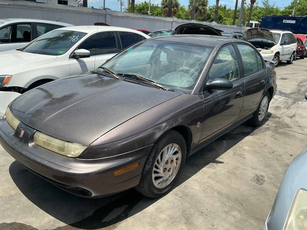 Photo of 1999 Saturn S Series