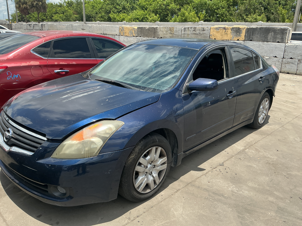 Photo of 2009 Nissan Altima