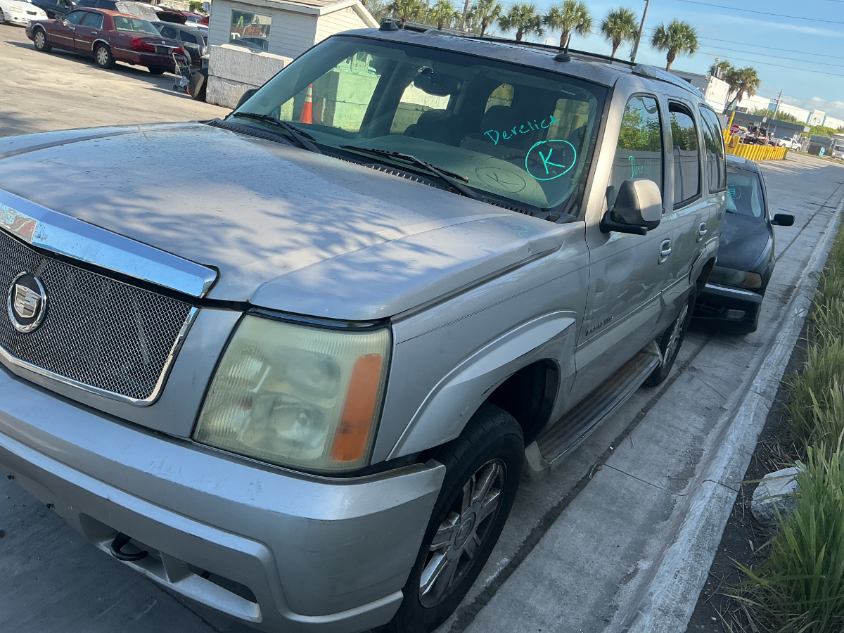 Photo of 2004 Cadillac Escalade