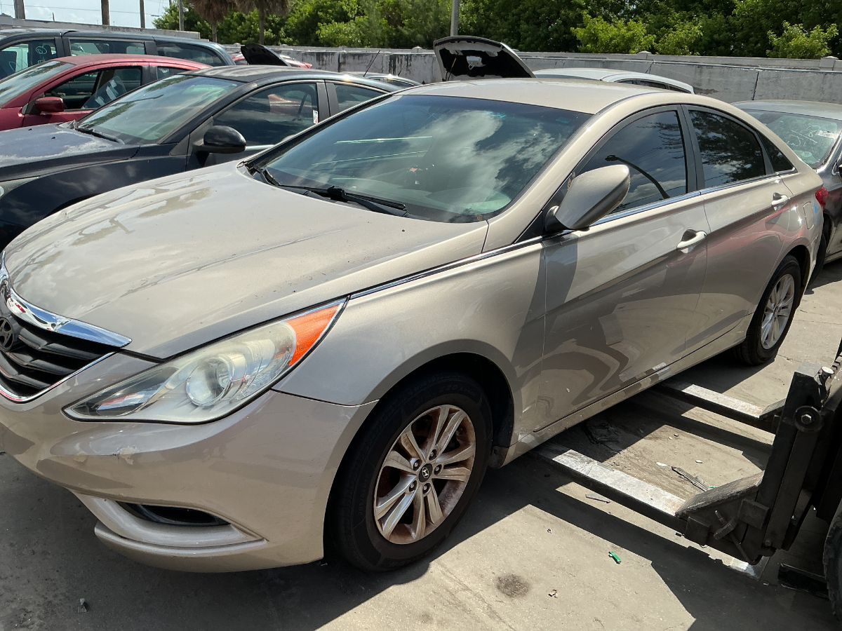 Photo of 2011 Hyundai Sonata