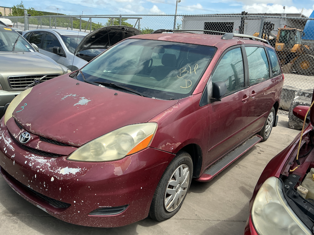 Photo of 2006 Toyota Sienna