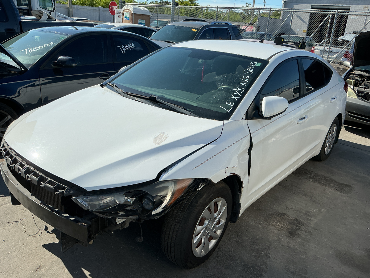 Photo of 2018 Hyundai Elantra