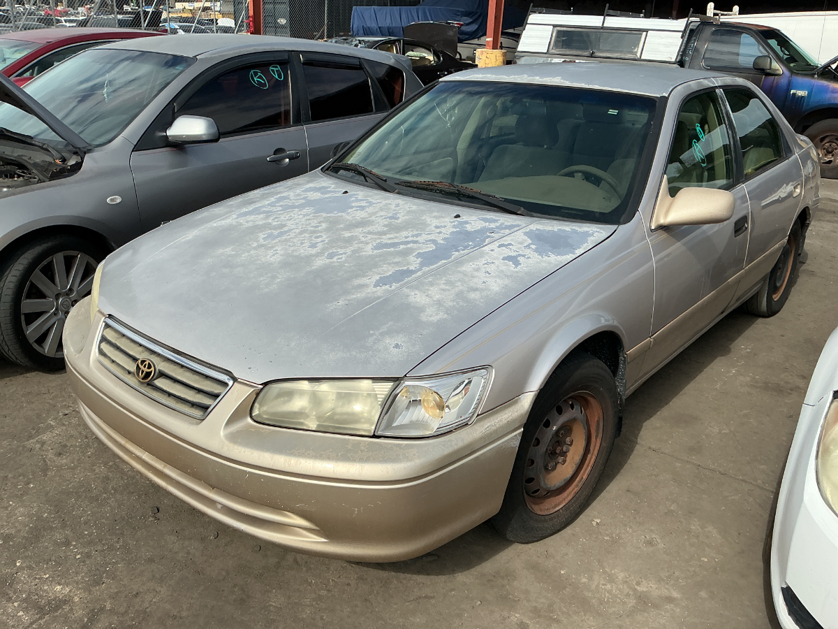 Photo of 2000 Toyota Camry