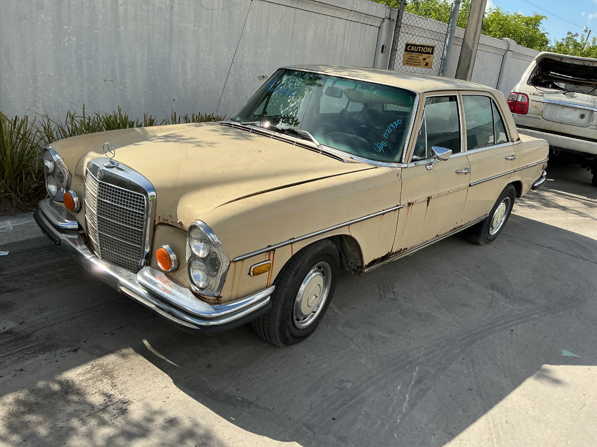 Photo of 1972 Mercedes-Benz 120