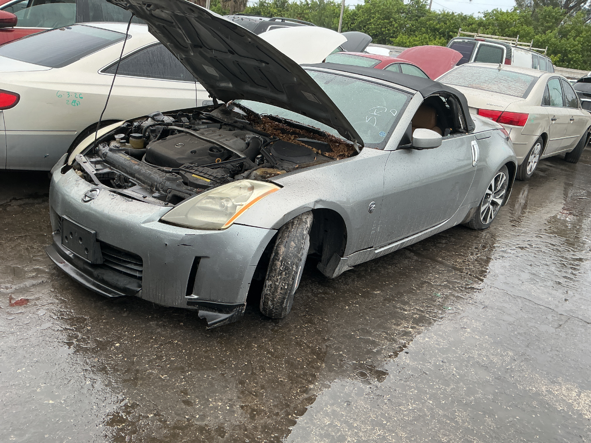 Photo of 2004 Nissan 350Z
