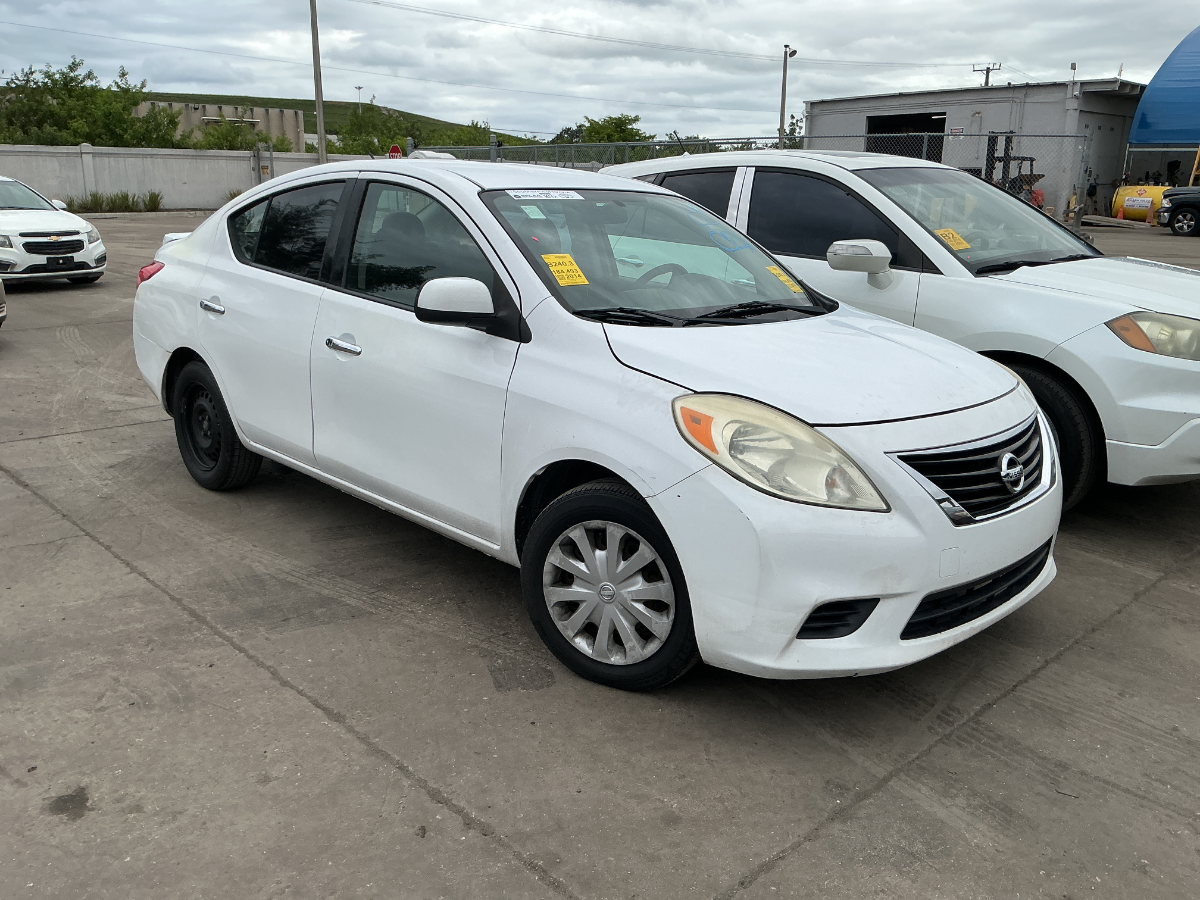 Photo of 2014 Nissan Versa